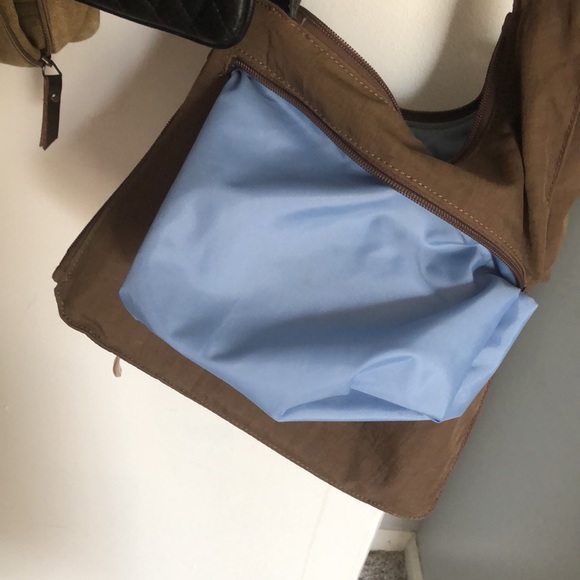 1 Baggallini, 1 Travelon, 1 Oulilai - Picture 4 of 16